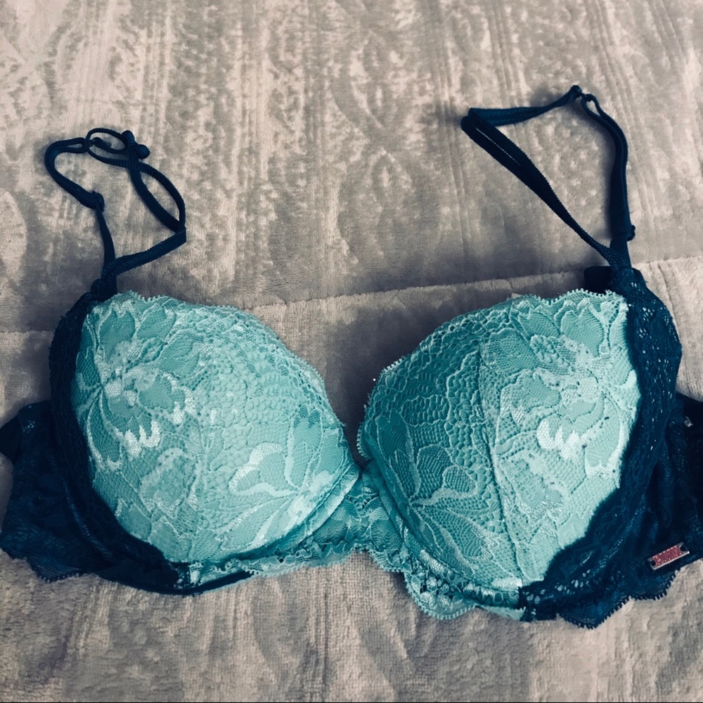 Victoria’s Secret Pink Bomshell push-up